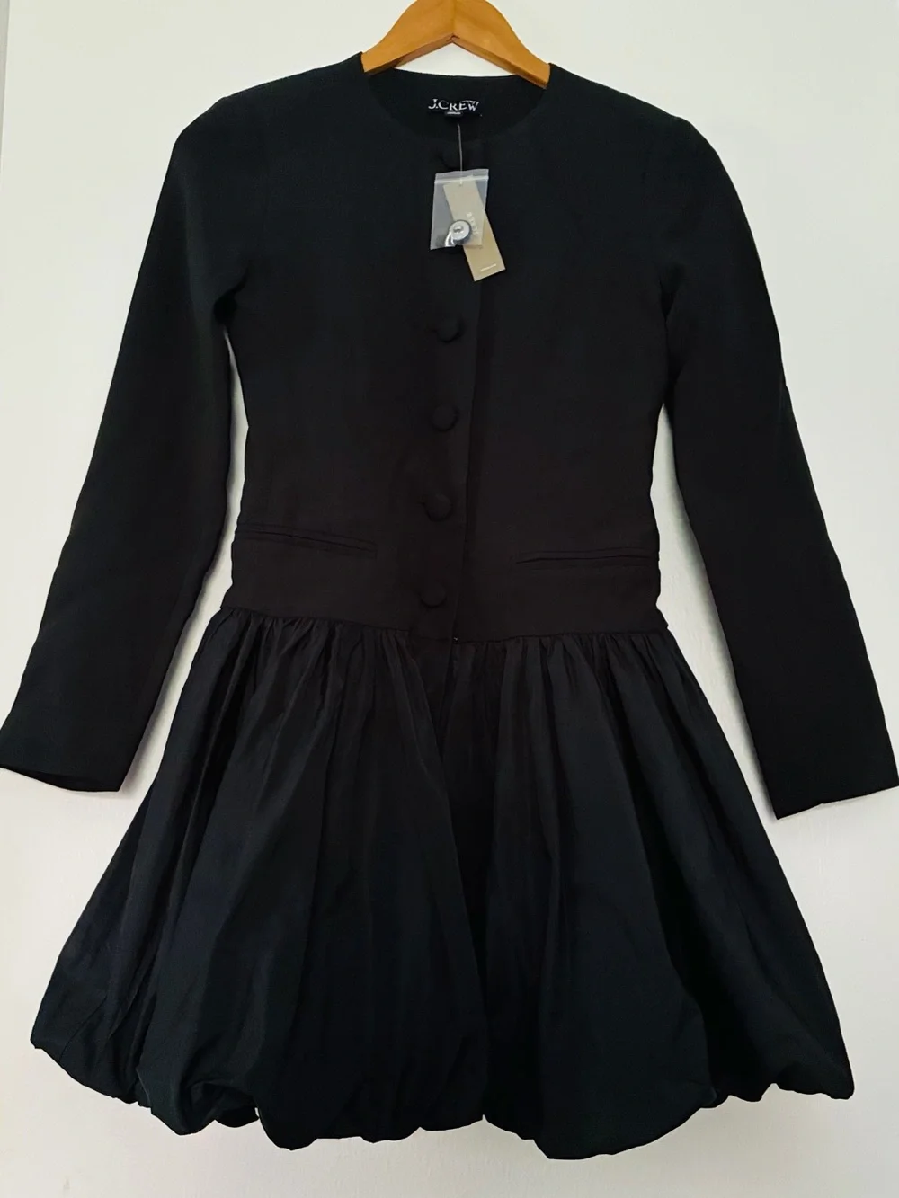 J. Crew Black. Elegant and chic Long-Sleeve Jacket Dress.6.NWT.
